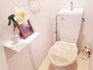 トイレに写真は風水的に良くない