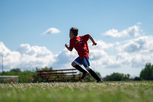 スポーツをする子供